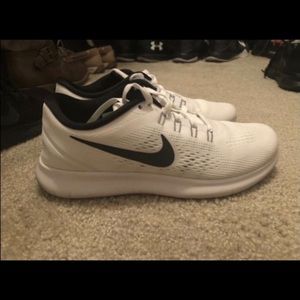 Women’s Nike free run shoes